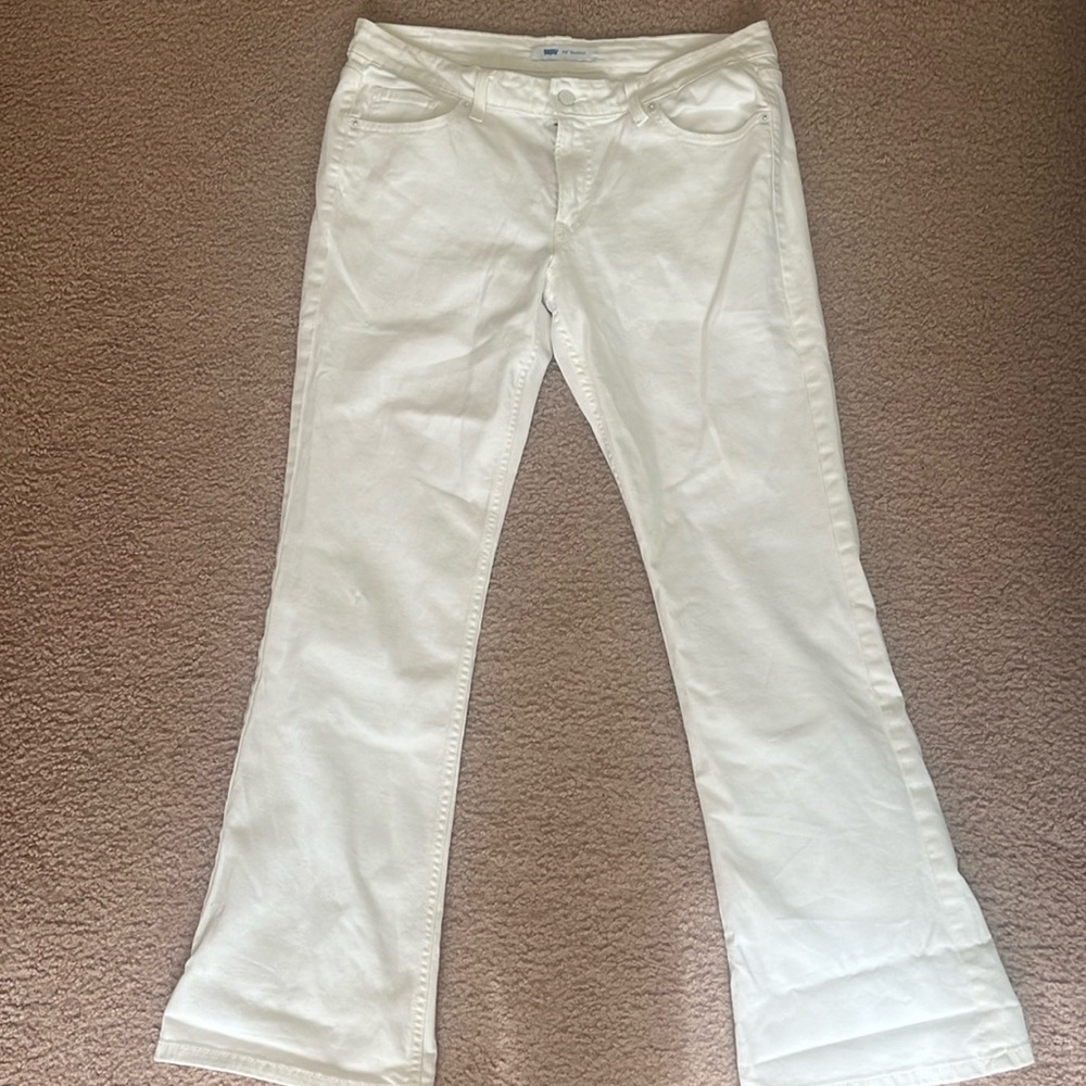 Levi’s | White Bootcut